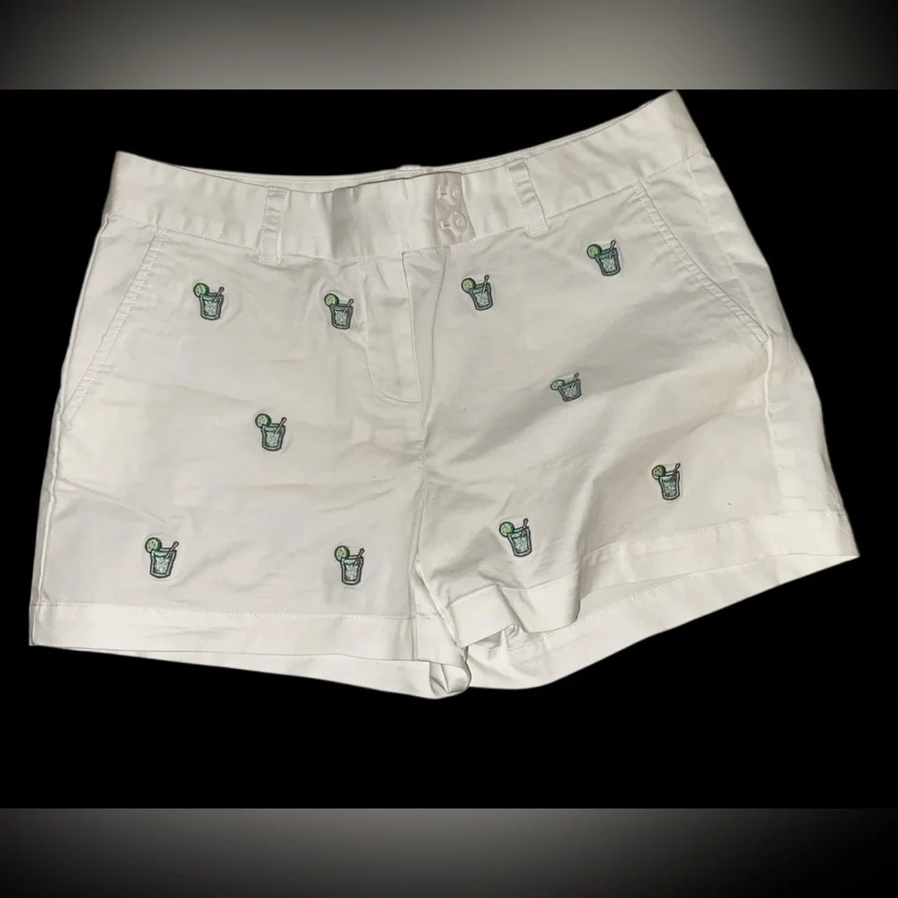 *NWT* Vineyard Vines White Shorts with Green Margarita Embroidery Sz. 8 - Picture 1 of 4
